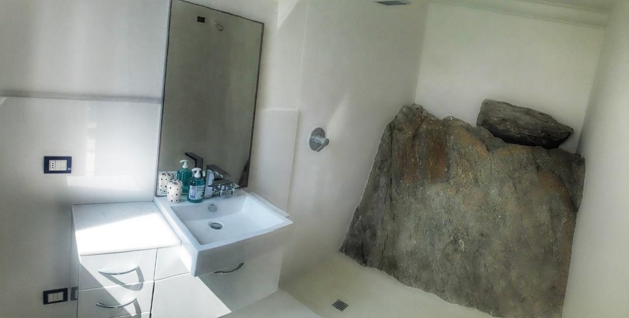 Villa Violetta Луино Екстериор снимка